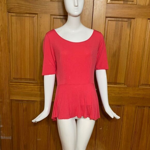 One A top - Picture 1 of 5